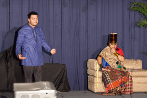 Daniel interpreting the king's dream-R